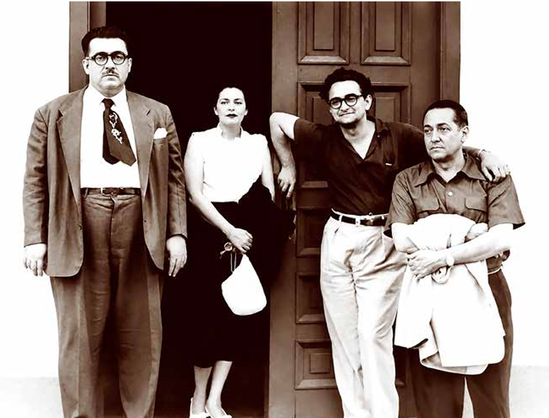 De izquierda a derecha, José Lezama Lima, Lilia Esteban de Carpentier, Julián Orbón y Alejo Carpentier. Foto de 1953