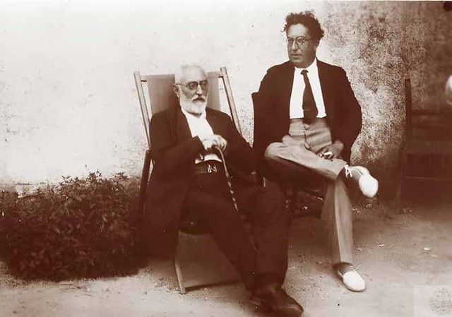 Eduardo Ortega y Gasset (derecha) con Miguel de Unamuno (1864-1936) en Hendaya, Francia, 1925.
