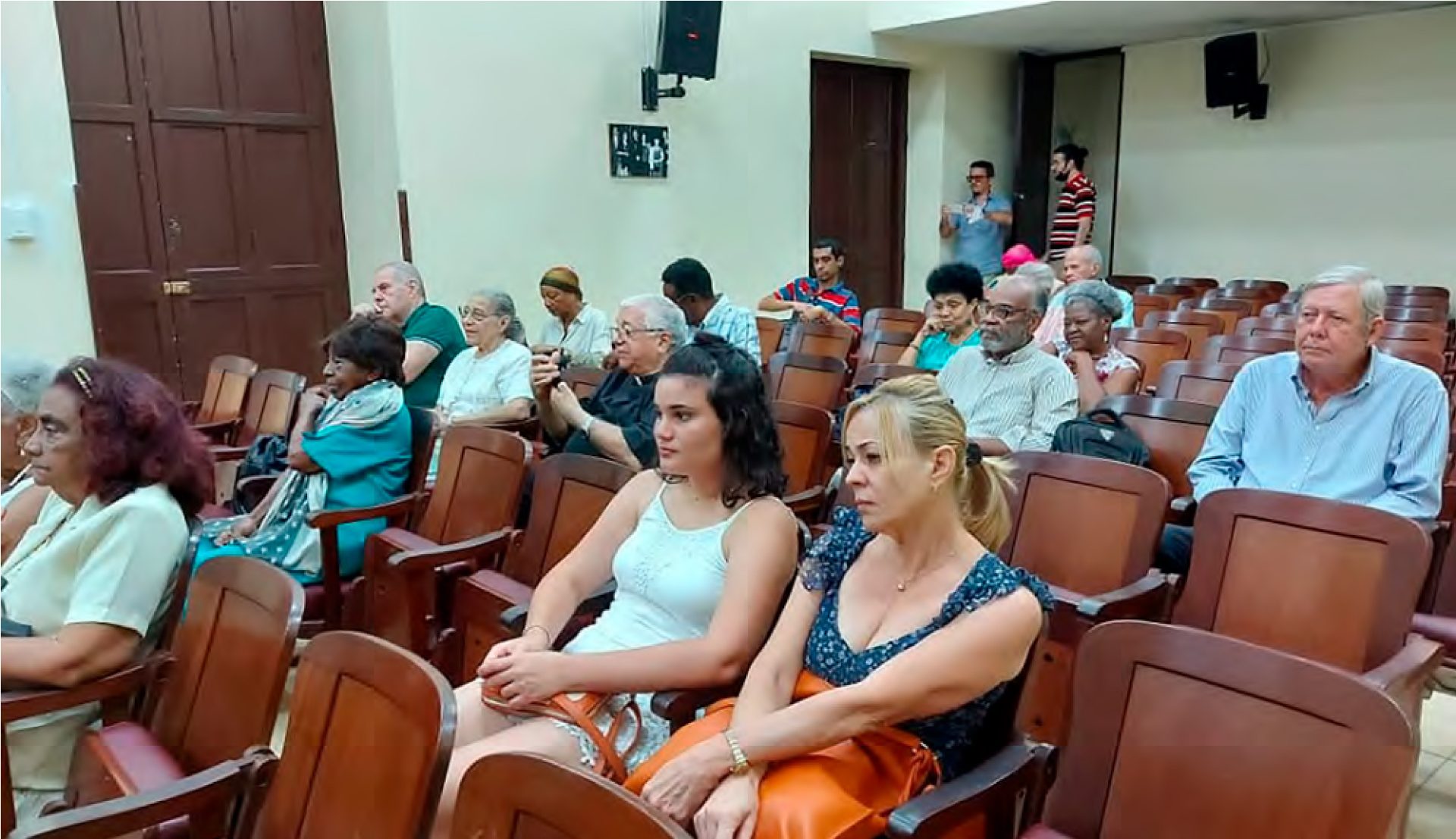Encuentro «En Diálogo», que en esta ocasión versó sobre la misión y legado en Cuba de las Hermanas Oblatas de la Providencia Encuentro «En Diálogo», que en esta ocasión versó sobre la misión y legado en Cuba de las Hermanas Oblatas de la Providencia